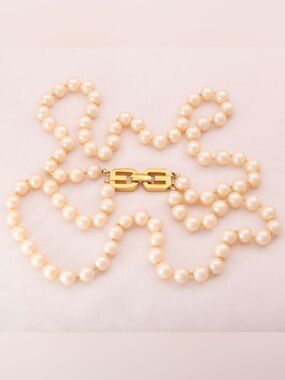 1977 Givenchy Classic n Classy 10mm Pearl Strand Necklace with Gold GG Clasp 32”